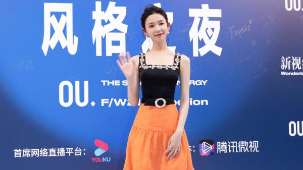 林石头易中海小说精彩章节免费试读（主角四合院十岁开局带妹妹逃荒）