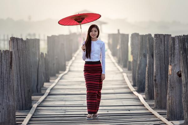 孟德昆洛玉瑶小说 孟德昆洛玉瑶和女友分手后，被她嫂子懒上了在线阅读