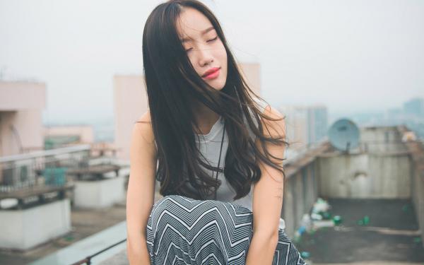 《穿越八零：我靠臭美赢麻了》完结版精彩试读 《穿越八零：我靠臭美赢麻了》最新章节目录