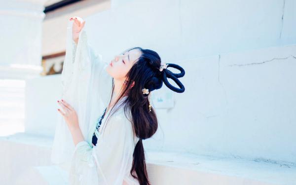 美文阅读《乔若昔苏慕谦》昙花盛开在雨季全文精彩章节列表试读