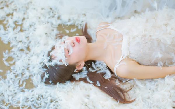姜柠谢妄全章节免费在线阅读 说好对女O无感，他怎么咬我腺体完结版
