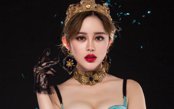 《穿书女频，婚礼差点被女主杀掉》小说章节目录在线阅读 苏然楚逸尘小说全文