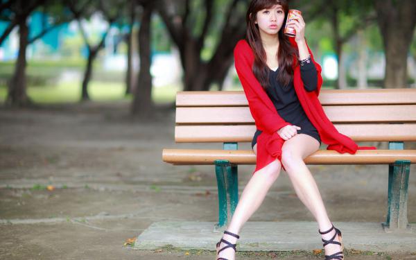 穿成民国女配：我开启传奇人生章节目录 黄婉贞郑榆桑全文阅读